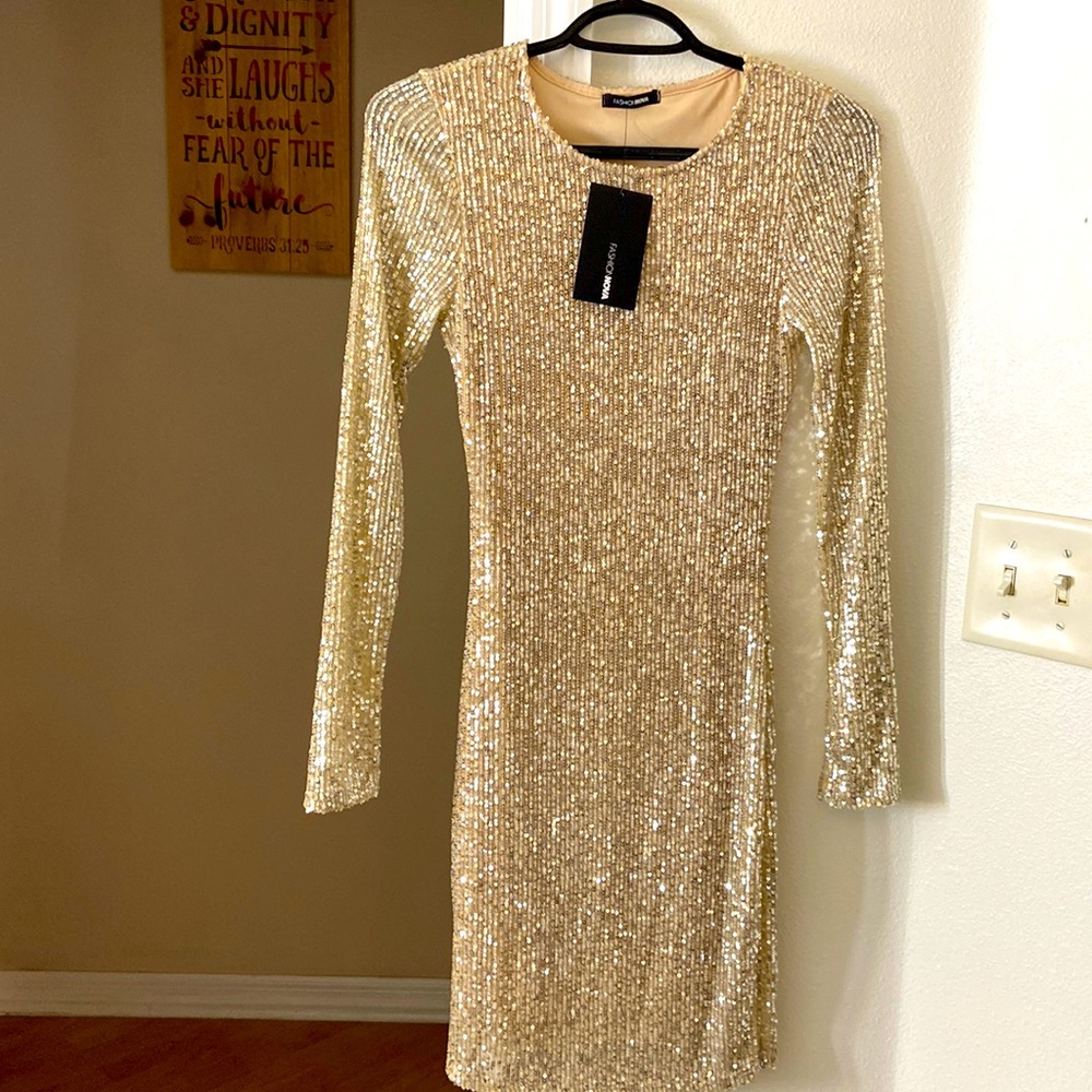 Beautiful gold dress perfect for you